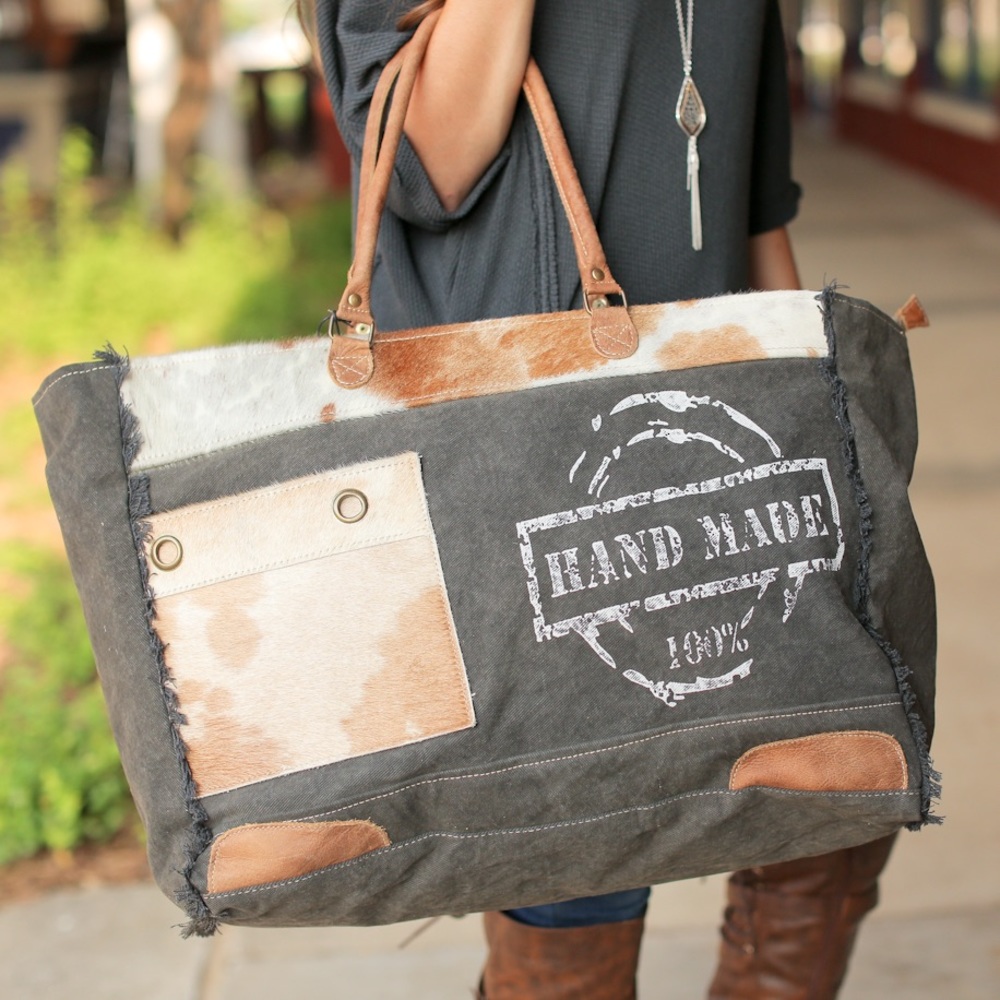 “Hand made” canvas and hair on weekender bag - Picture 7 of 7